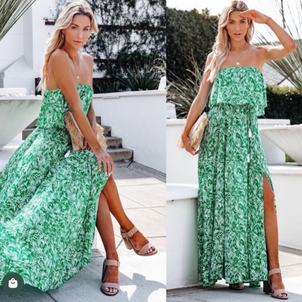 Resort Ready 🌴☀️ !VICI Collection Strapless Maxi Dress Green Palms